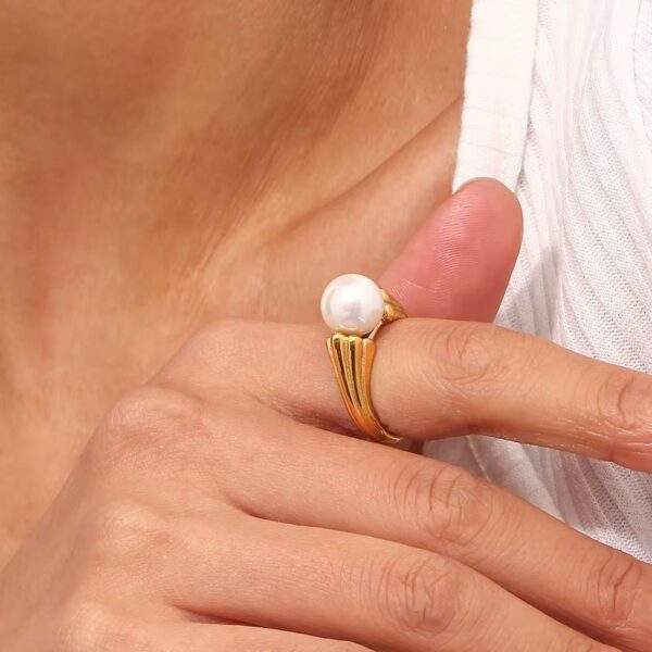 Aurelia Pearl Ring
