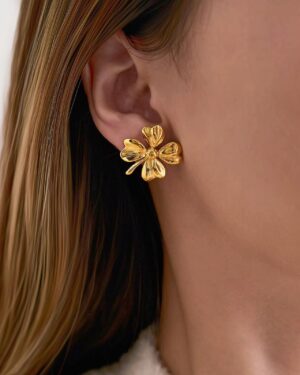 The Clover Luxe Set earrings