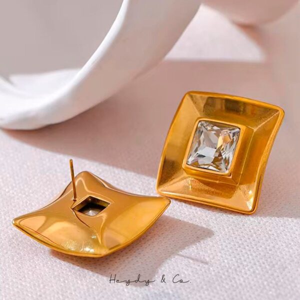 The Icon Stud - Image 3