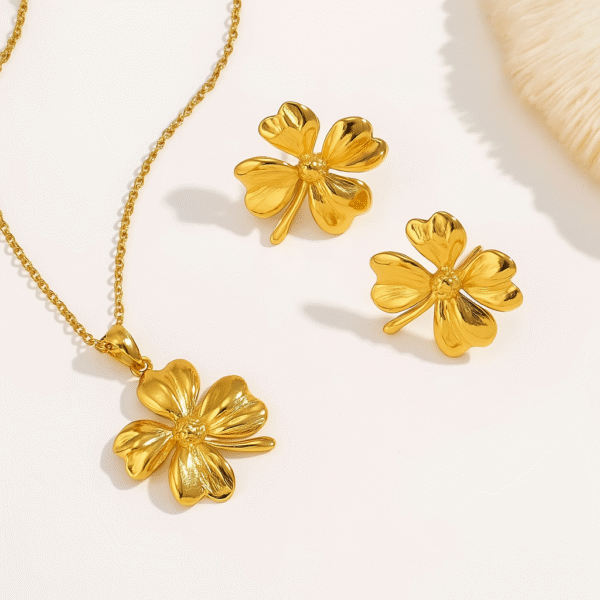 The Clover Luxe Set Necklace