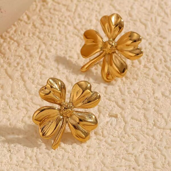 The Clover Luxe Set earrings - Image 2
