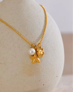 Ocean pearl necklace