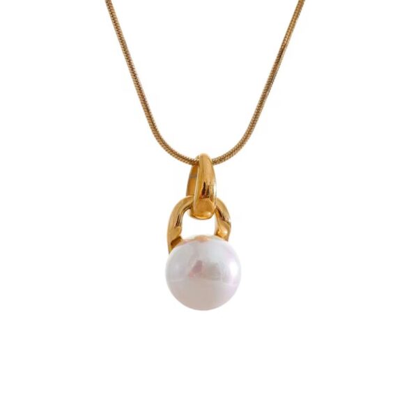 Golden Aura Pearl Necklace