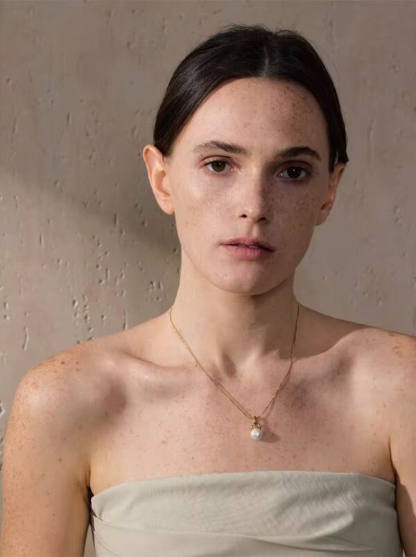 Golden Aura Pearl Necklace - Image 2