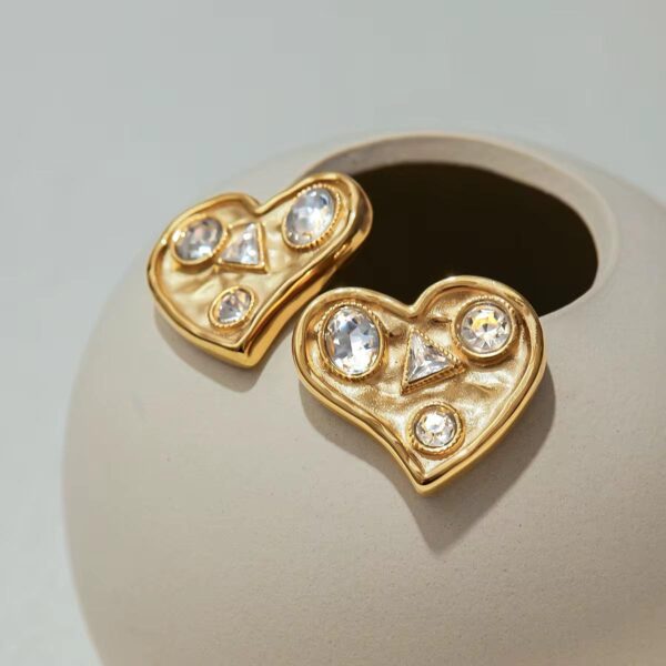 Loveform Studs
