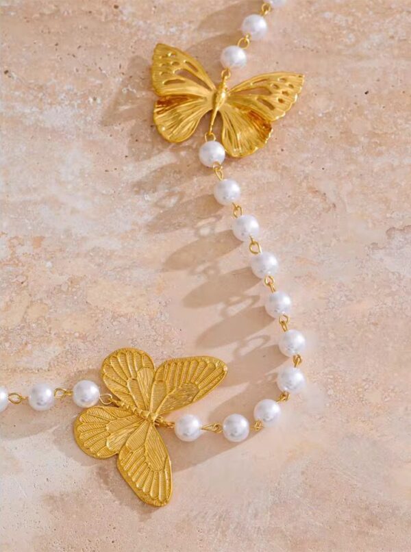 Mariposa Grace Necklace - Image 4