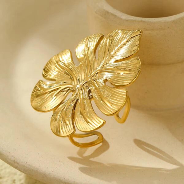 Monstera Glow Ring - Image 4