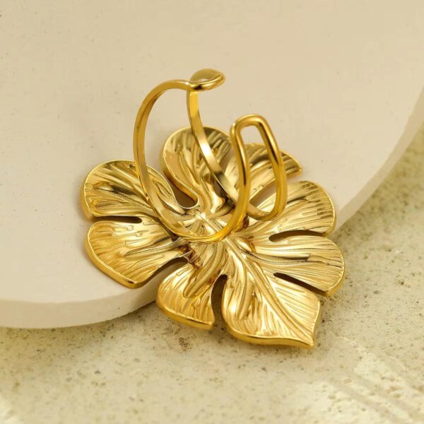 Monstera Glow Ring - Image 3