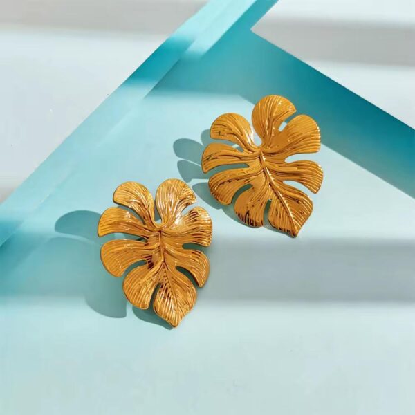 Monstera Luxe Earrings - Image 3