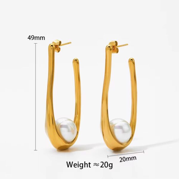 Sculpted Glow Pearl Earrings - Image 3