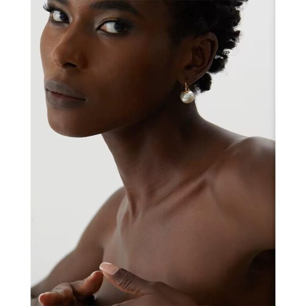 Timeless Pearl Drop Earrings - Image 4