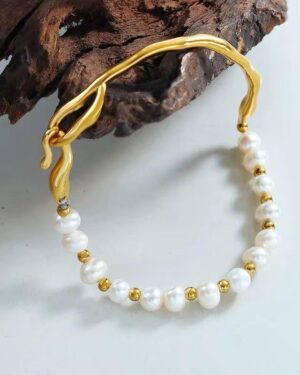 Pearl bracelet