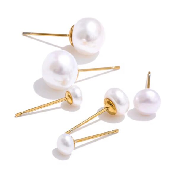 Pearl earrings