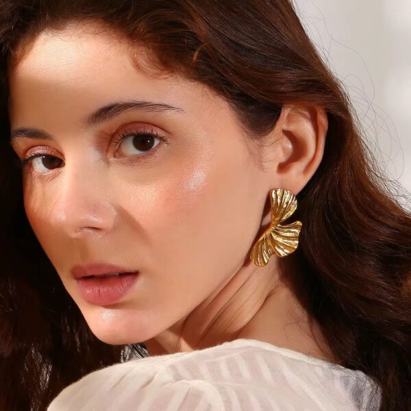 Ginkgo Gold Earrings - Image 2