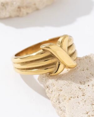 Sculpted Knot Band