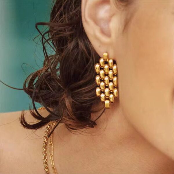 Vera Chain Earrings - Image 3