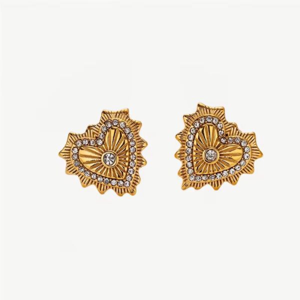 Amour Radiance Studs - Image 4