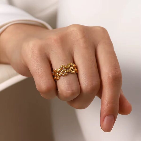 Golden Link Statement Ring - Image 4