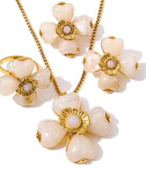 The Autumn Charm white